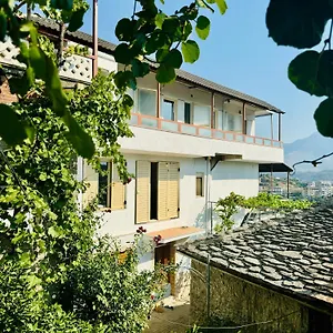 Shtino 2* Gjirokastër